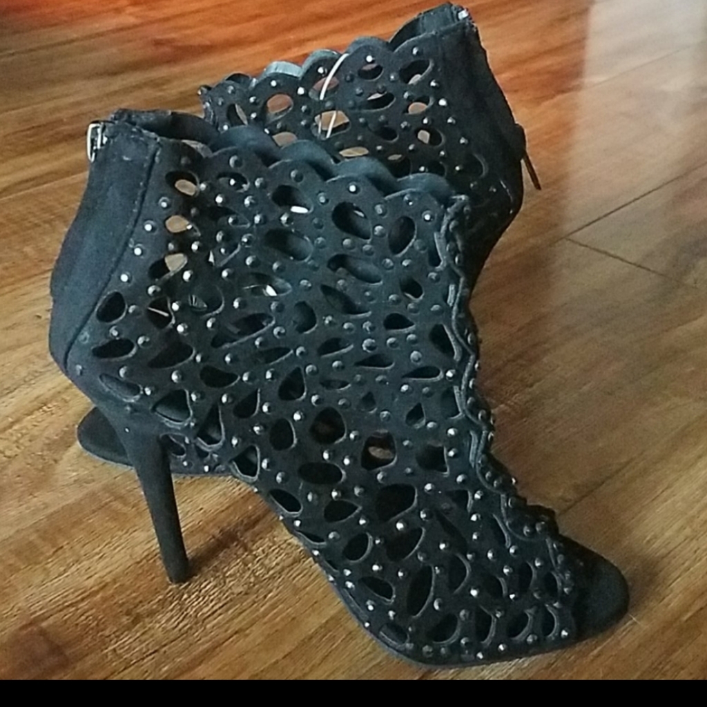 Ziginy Caged Heels